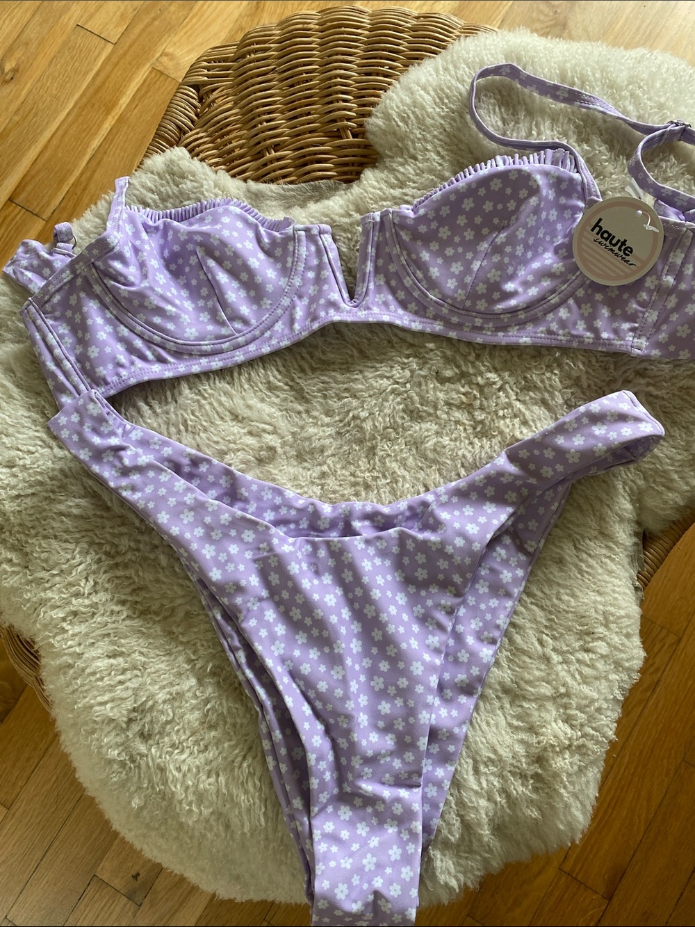 NWOT Haute Ditsy Floral Swimwear Bikini